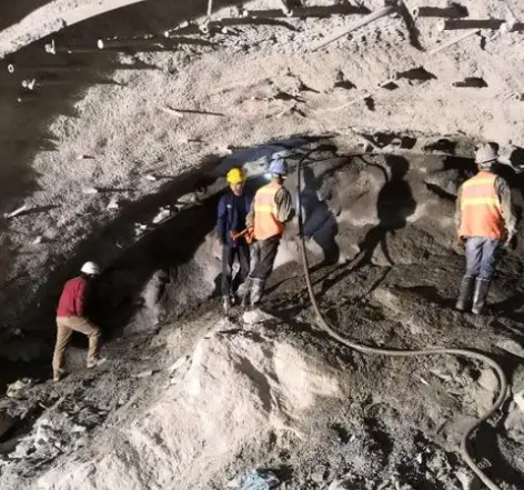 常德拱顶带模注浆料的施工流程及注意事项